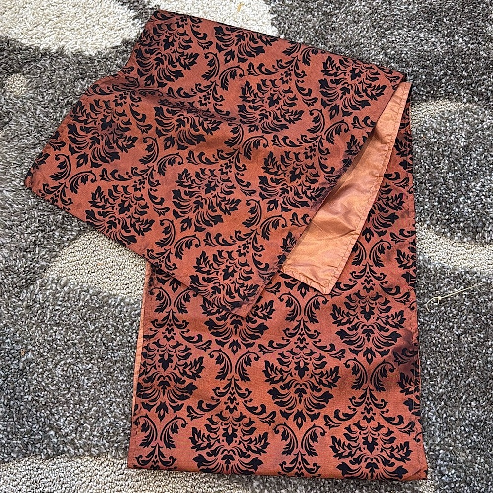 Pier 1 Halloween Orange Black Table Runner 13x72 Vintage 2014 Polyester